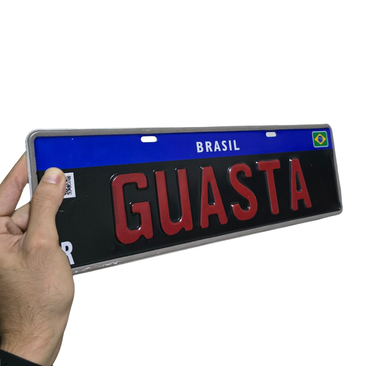 Placa colecionador preta com letras em alto relevo prensado vermelho
