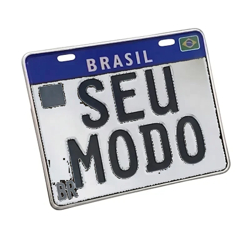Prévia ilustrativa da placa decorativa de moto branca, 17 × 20 cm, com letras em alto relevo